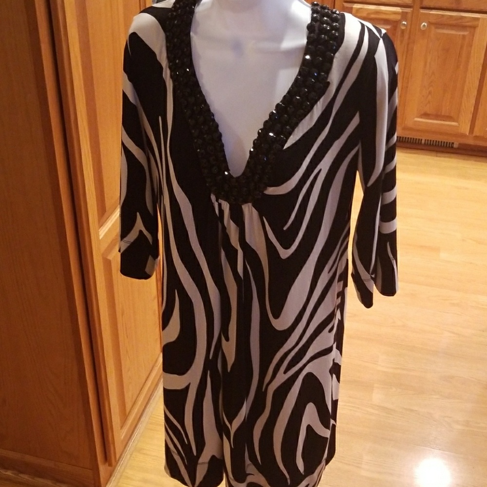 Women's Dress with Jewel Neckline